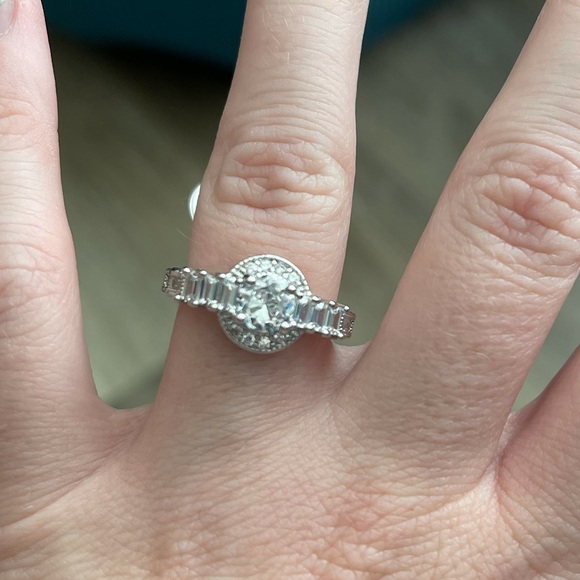 Bundle of rings - Picture 2 of 14